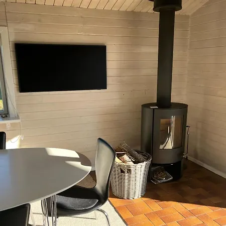 Aashild - 400m From The Sea By Interhome Vakantiehuis